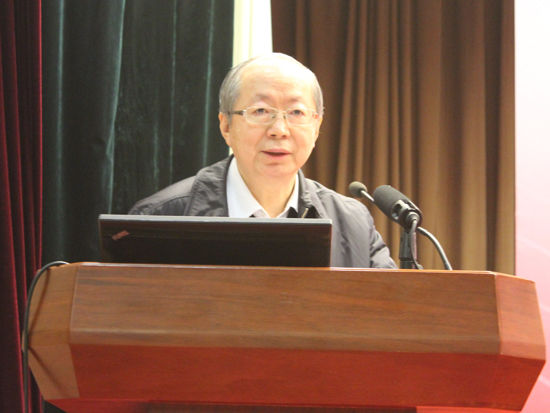 中國(guó)經(jīng)濟(jì)體制改革基金會(huì)彭森出席第二屆中國(guó)產(chǎn)業(yè)改革發(fā)展年會(huì)并演講